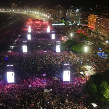 Show de Lady Gaga leva 2,1 milhões de pessoas para Copacabana