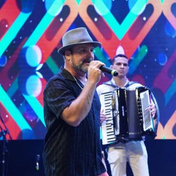 Shopping em Salvador promove ‘Arraiá de São João’ com show gratuito da banda Leo Estakazero