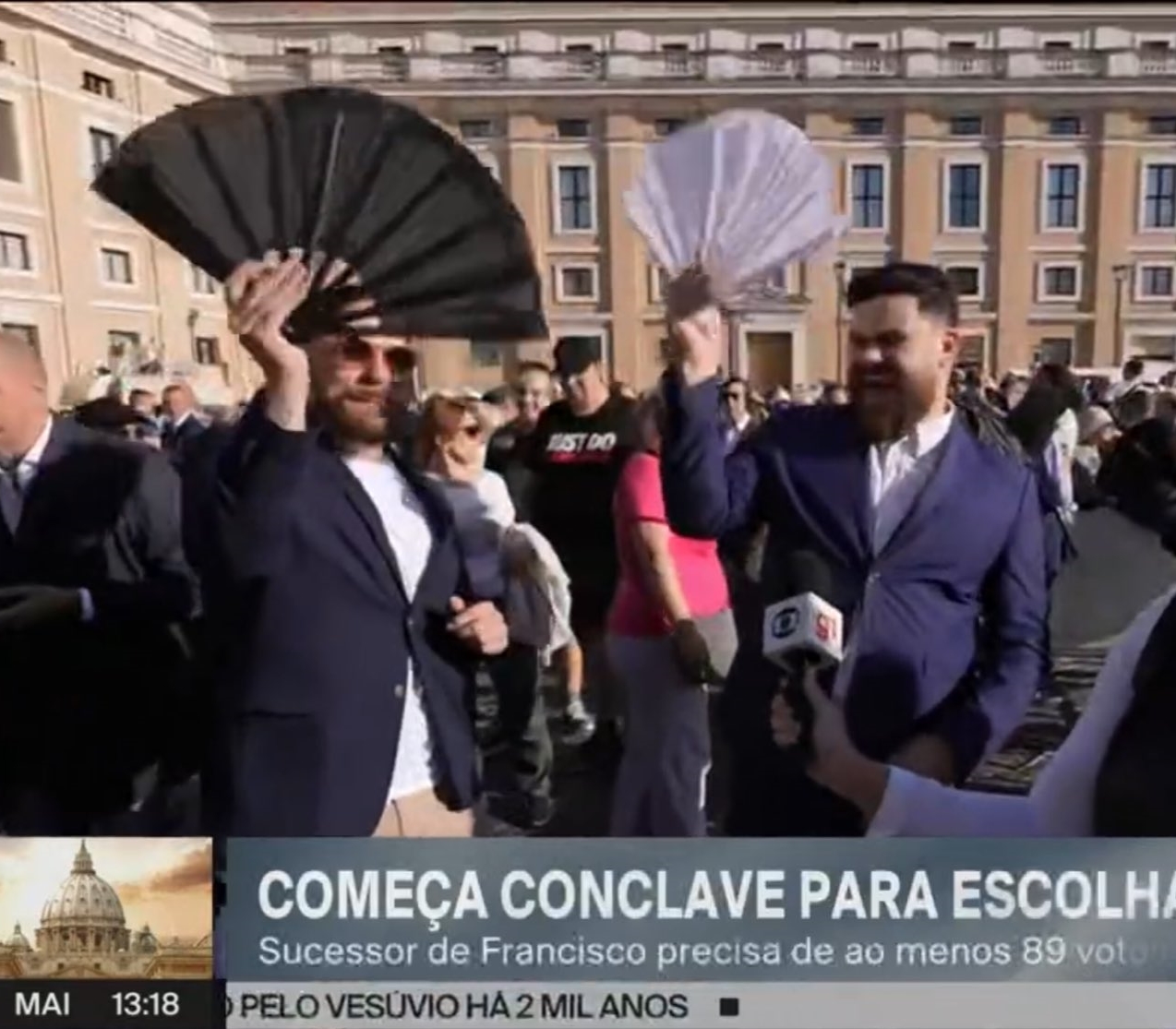VÍDEO: Brasileiros viralizam ao levar leques para acompanhar Conclave