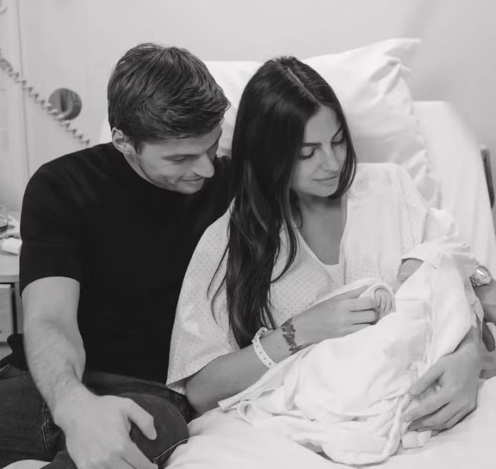 Nasce Lily, filha de Kelly Piquet e do piloto de F1 Max Verstappen
