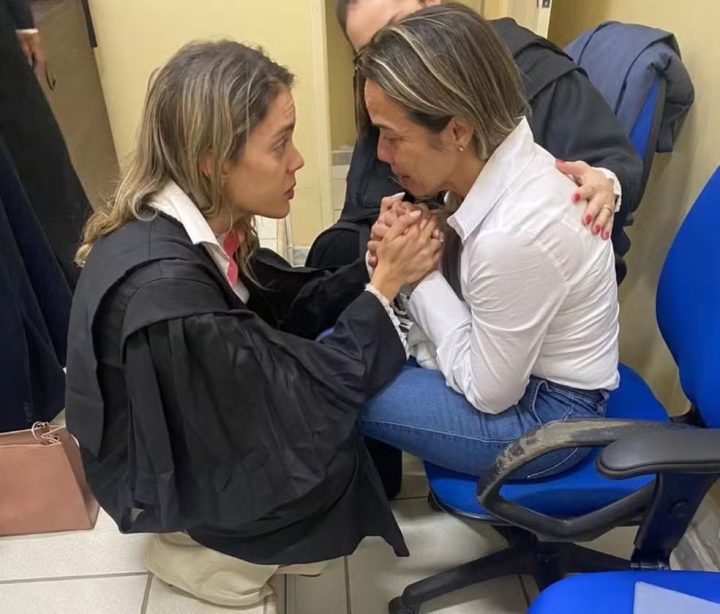 Jovem se forma em Direito e defende mãe acusada de homicídio 12 anos após o crime na Bahia; mulher é absolvida