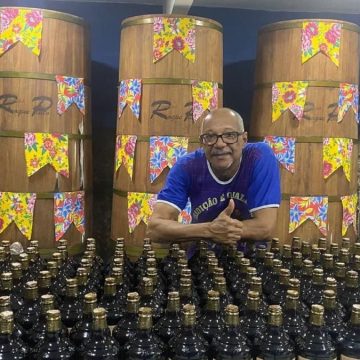 Roque Pinto: o segredo do licor mais conhecido da Bahia que atravessa três gerações