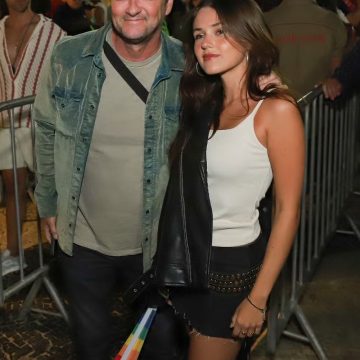 Marcelo Serrado vai com a filha a show de Lady Gaga no Rio de Janeiro