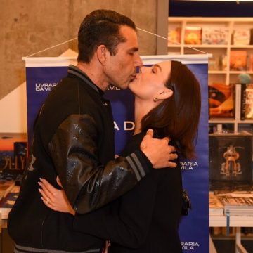 Isis Valverde prestigia lançamento do livro de Marcus Buaiz e exalta: “Meu marido”