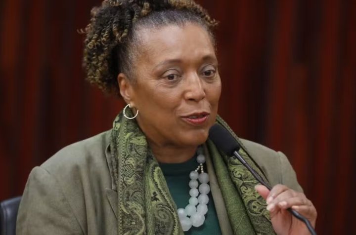 AGU aciona PF para investigar racismo contra ministra do TSE em evento oficial em Brasília