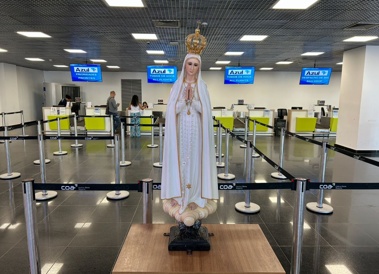 Azul transporta imagem peregrina de Nossa Senhora de Fátima em voo especial para Mato Grosso