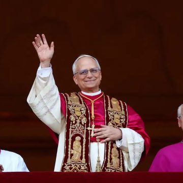 Papa Leão XIV pede paz e lembra Francisco: “ajudem a construir pontes”