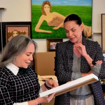 Regina Duarte e Carolina Ferraz se reencontram após discussão