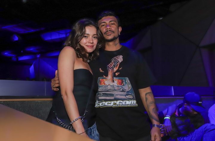 Xamã e Sophie Charlotte posam em clima de romance em show no Rio