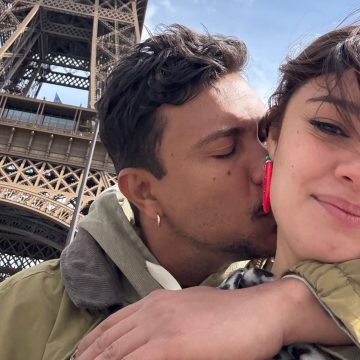 Xamã e Sophie Charlotte aparecem juntos com foto romântica em Paris
