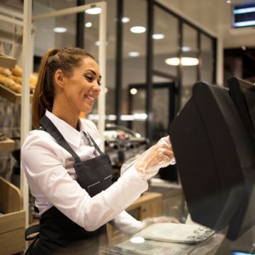Salvador lidera geração de empregos no Nordeste e conquista quarta posição no Brasil em 2025