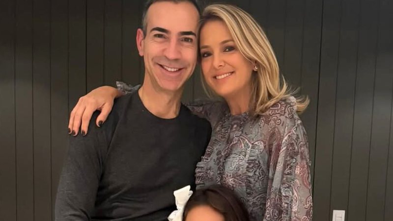 Ticiane Pinheiro compartilha fotos de família e ganha declaração de César Tralli
