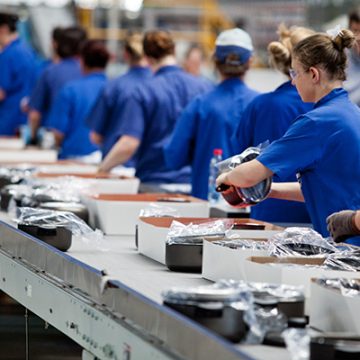 Brasileiros trabalharam quase cinco meses em 2025 só para pagar impostos