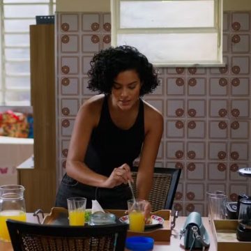 Vale Tudo: Fátima dopa Raquel em busca dos dólares