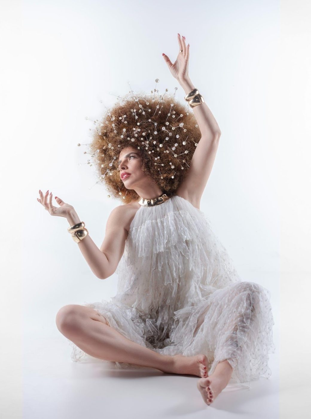 Vanessa da Mata se apresenta em Salvador em junho com show da nova turnê