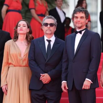 Filme com Wagner Moura é ovacionado no Festival de Cannes; veja vídeo