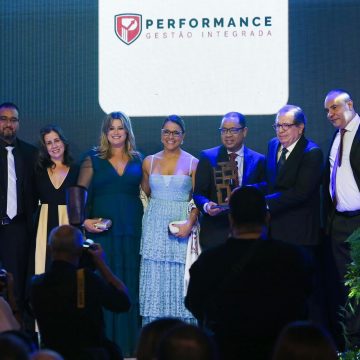 Performance Gestão Integrada vence prêmio de Fornecedor do Ano no Prêmio ADEMI-BA