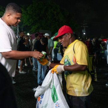 Projeto garante renda extra para 650 catadores no São João de Salvador