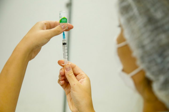 Salvador intensifica vacinação contra gripe nesta terça-feira (17); confira