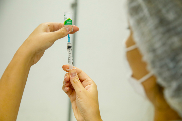 Salvador intensifica vacinação contra gripe nesta terça-feira (17); confira