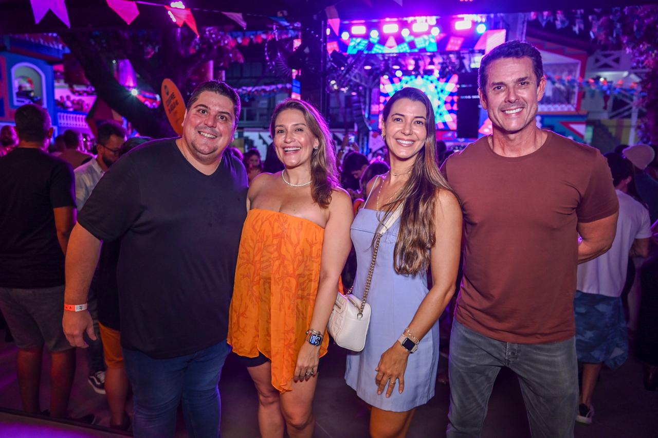 Alex, Cinthia Montenegro, Vanessa e Edson Pinho