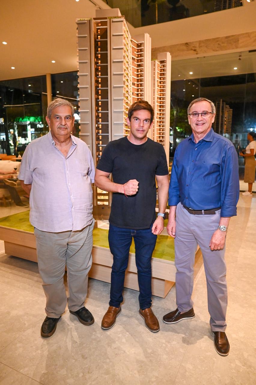 Antonio José Carvalho, Tom Carvalho e Arthur Rêgo