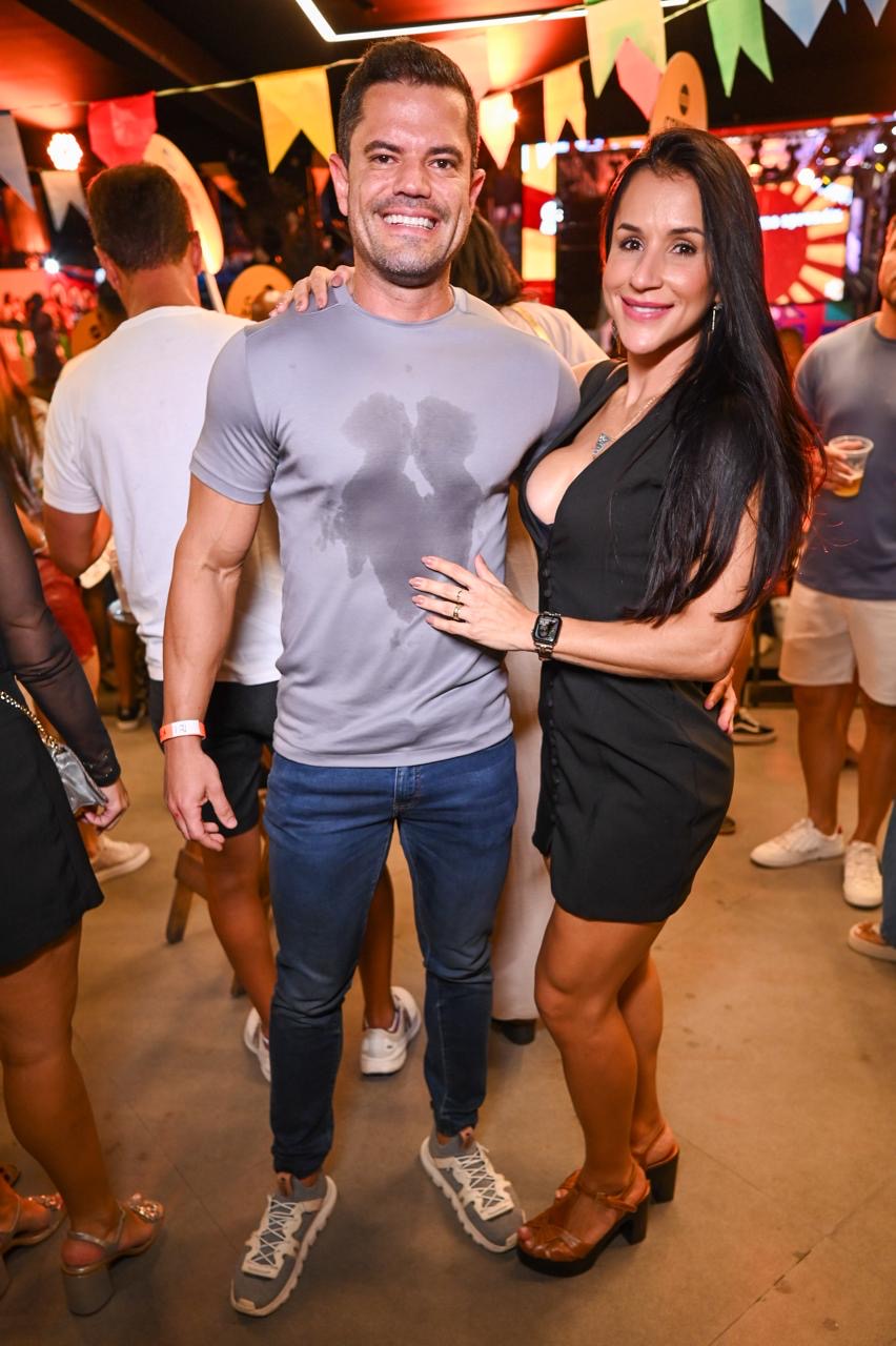 Lucas Casais e Vanessa Suzart