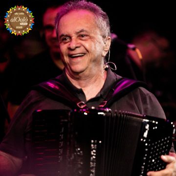 Aos 74 anos, Flávio José revela segredo para conseguir fazer dois shows por noite: ‘2 litros de água’