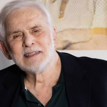Francisco Cuoco ganhou homenagem da TV Globo dois meses antes de morrer