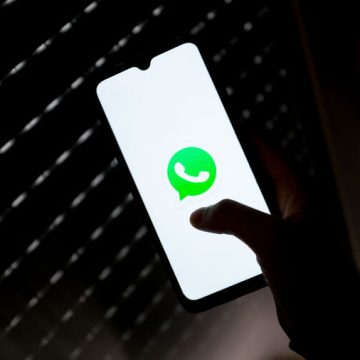 WhatsApp anuncia recurso que usa Inteligência Artificial para resumir mensagens