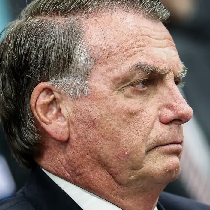 Bolsonaro diz que pretende exibir vídeos e falar por horas em depoimento ao STF