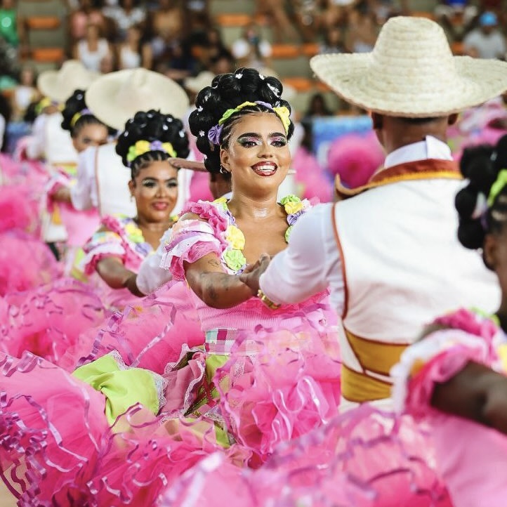 Campeonato reúne mais de 50 quadrilhas juninas em Salvador com apresentações gratuitas no subúrbio