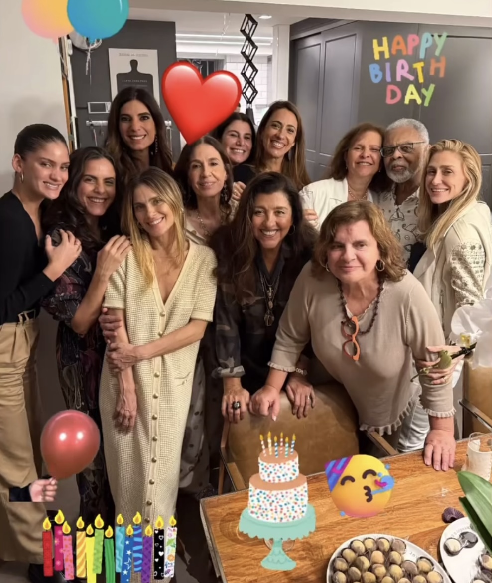 Flora Gil festeja aniversário em clima intimista no Rio de Janeiro