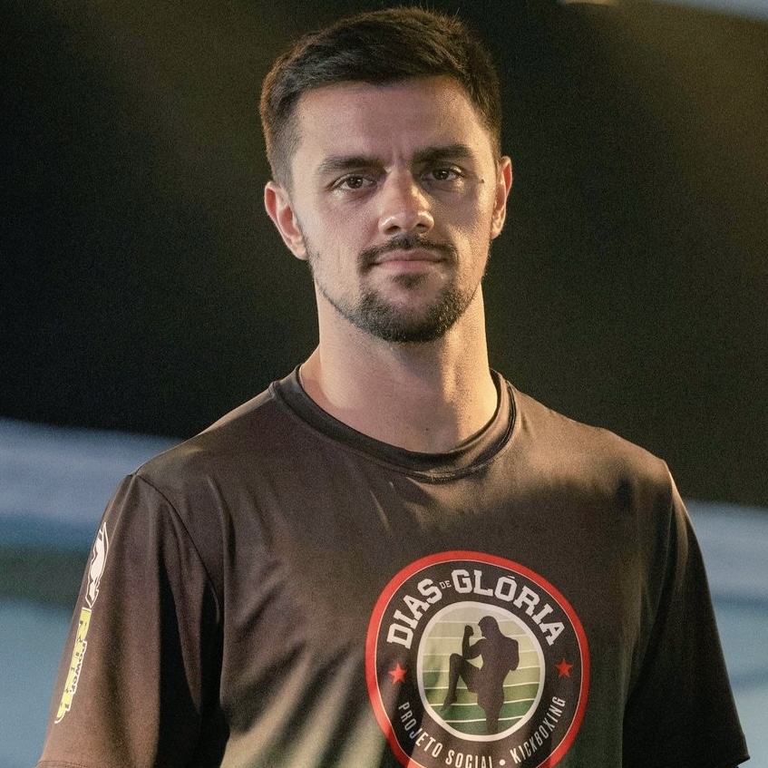 Após virar evangélico, Felipe Simas relembra vícios: ‘Nojo do que eu fazia’