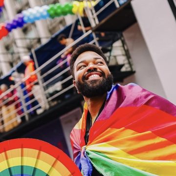 Brasil lidera América Latina em turismo inclusivo com mais de 5 mil acomodações com selo LGBTQIA+