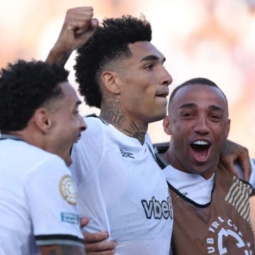 Botafogo quebra tabu de 13 anos, vence o PSG e fica perto das oitavas no Mundial de Clubes