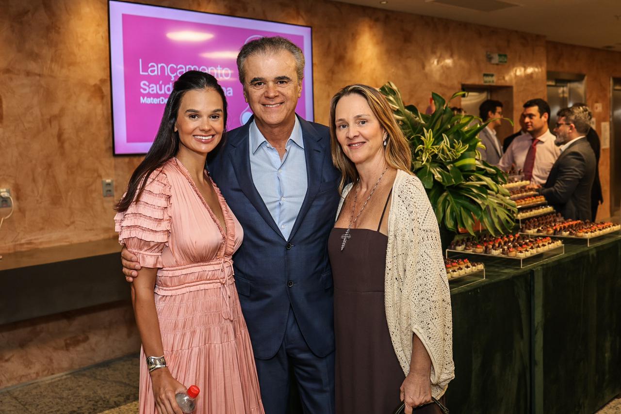 Júlia e Henrique Salvador e Anna Cláudia Wanderley