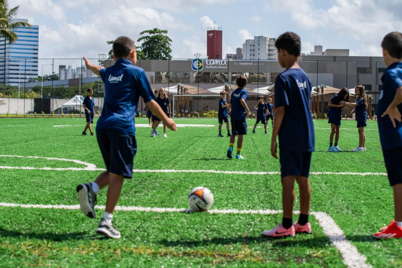 Colônia de férias promove imersão esportiva para alunos e público externo de escola em Salvador