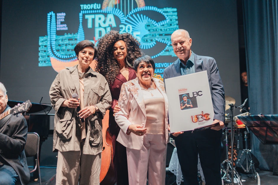 Baiana Rosa Passos é homenageada com o Troféu Tradições 2025 da UBC