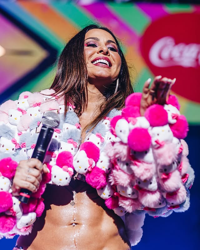 Alinne Rosa revela reação ao receber conselho para deixar de ser cantora