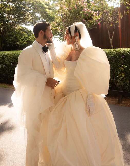 No Dia dos Namorados, Sabrina Sato diverte ao relembrar votos de casamento com Nicolas Prattes