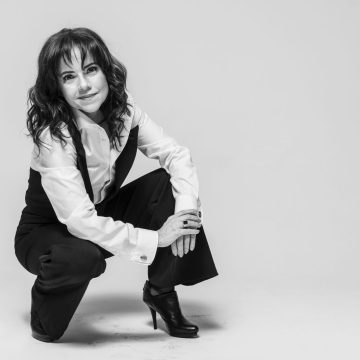 Vânia Abreu retorna aos palcos com show exclusivo no Dia dos Namorados em Salvador