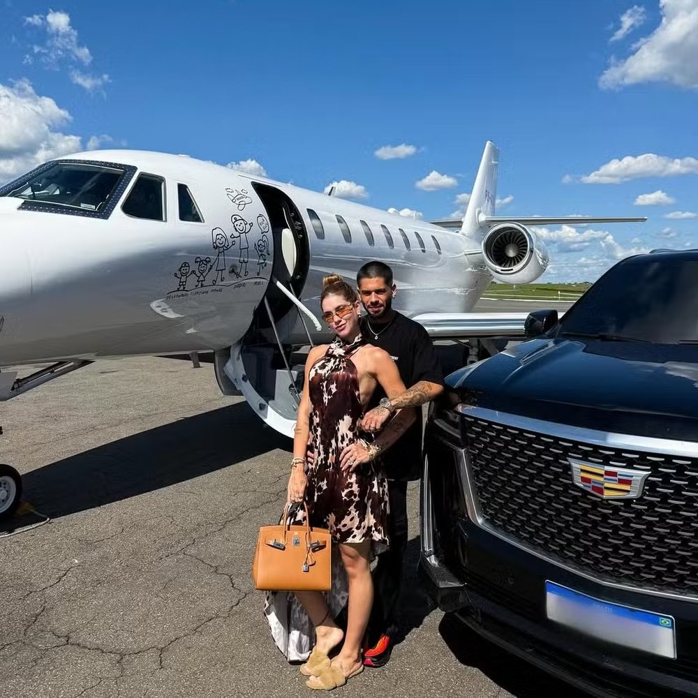 Antes de término, Virgínia deu jatinho de presente a Zé Felipe; conheça o avião