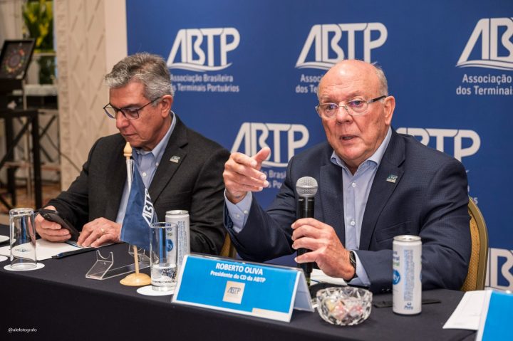 Reeleito presidente da ABTP, Roberto Oliva comemora conquista da Intermarítima