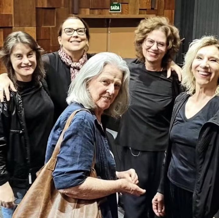 Ana Beatriz Nogueira mostra encontro com Patrícia Pillar: ‘Noite feliz’