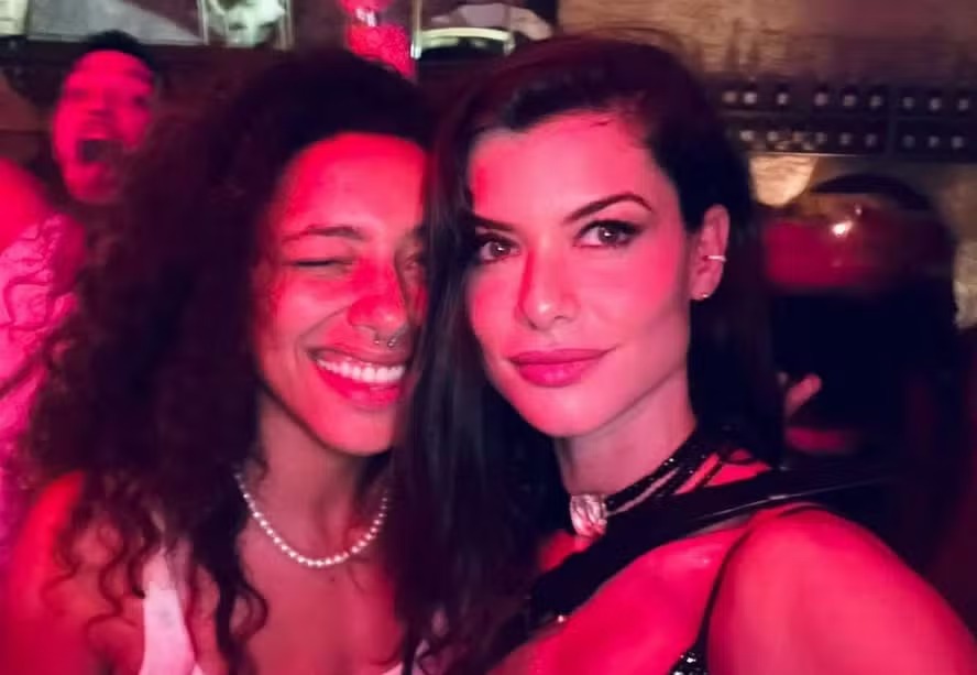 Alinne Moraes vive amor homoafetivo na novela ‘Guerreiros do sol’: ‘Muitas cenas de sexo’