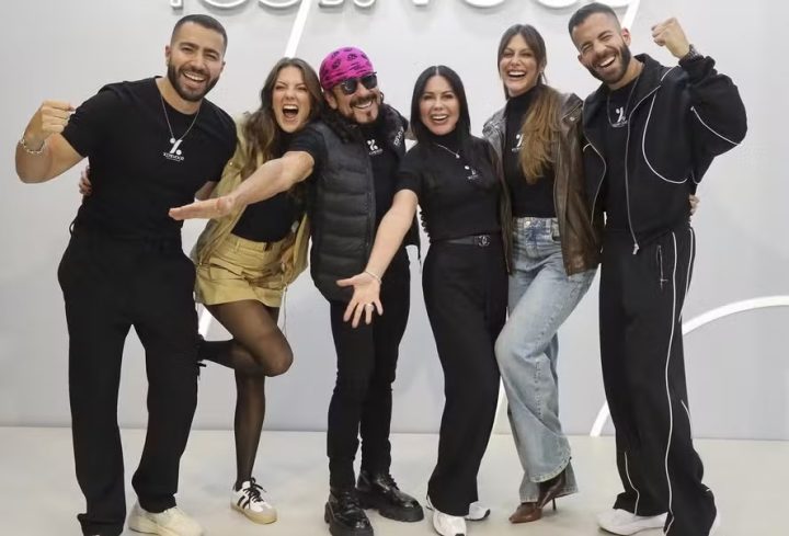 Em família: Bell Marques se reúne com filhos e noras em São Paulo