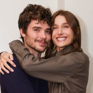 Marido de Sasha Meneghel, João Lucas se irrita com crítica a desfile da esposa: ‘Chega’