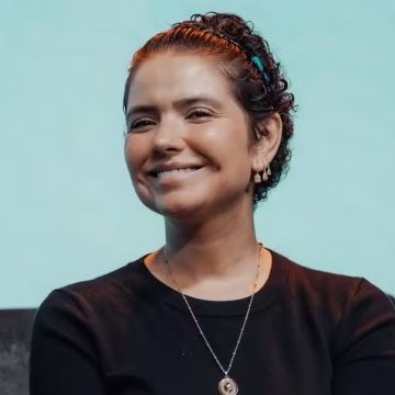 Camila, cantora gospel que foi mãe logo após diagnóstico de câncer, exibe filha com quase 11 meses