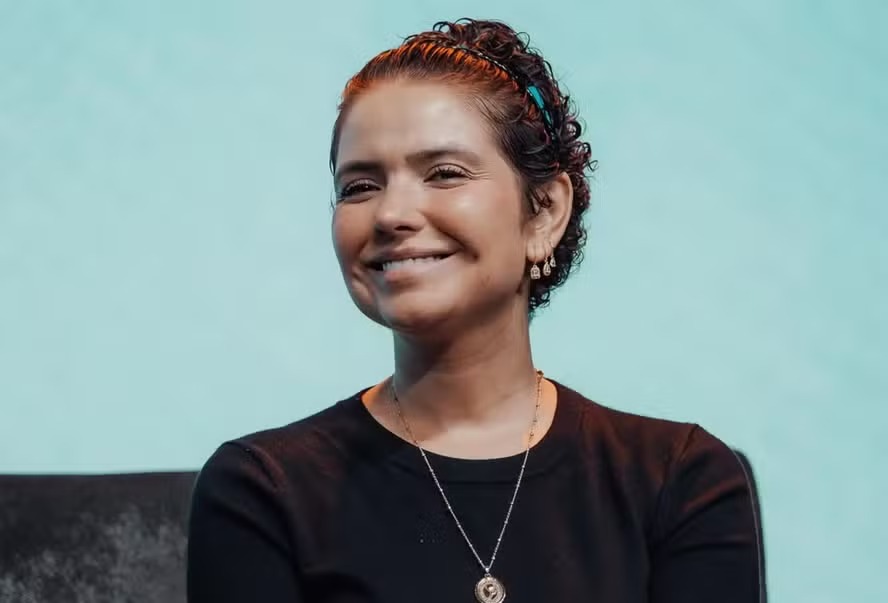 Camila, cantora gospel que foi mãe logo após diagnóstico de câncer, exibe filha com quase 11 meses